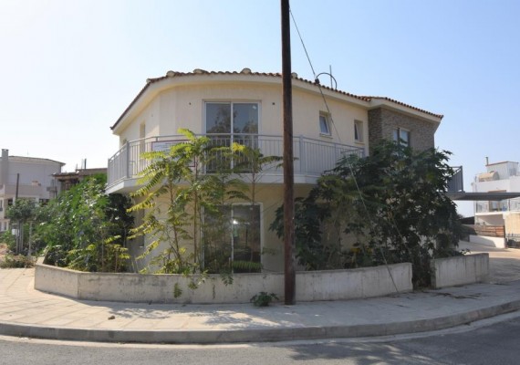 Three-Bedroom House in Empa, Paphos